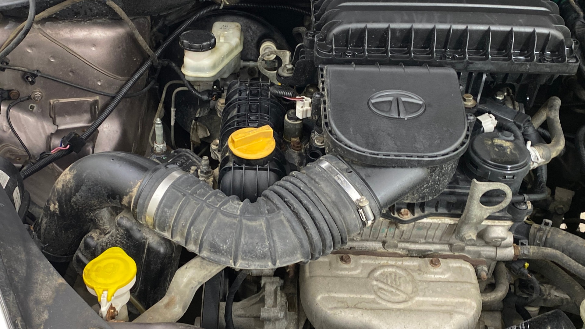 View 2018 Tata Tiago Revotorq XB Image 3 Used 2018 Tata Tiago Revotorq XB Image 3