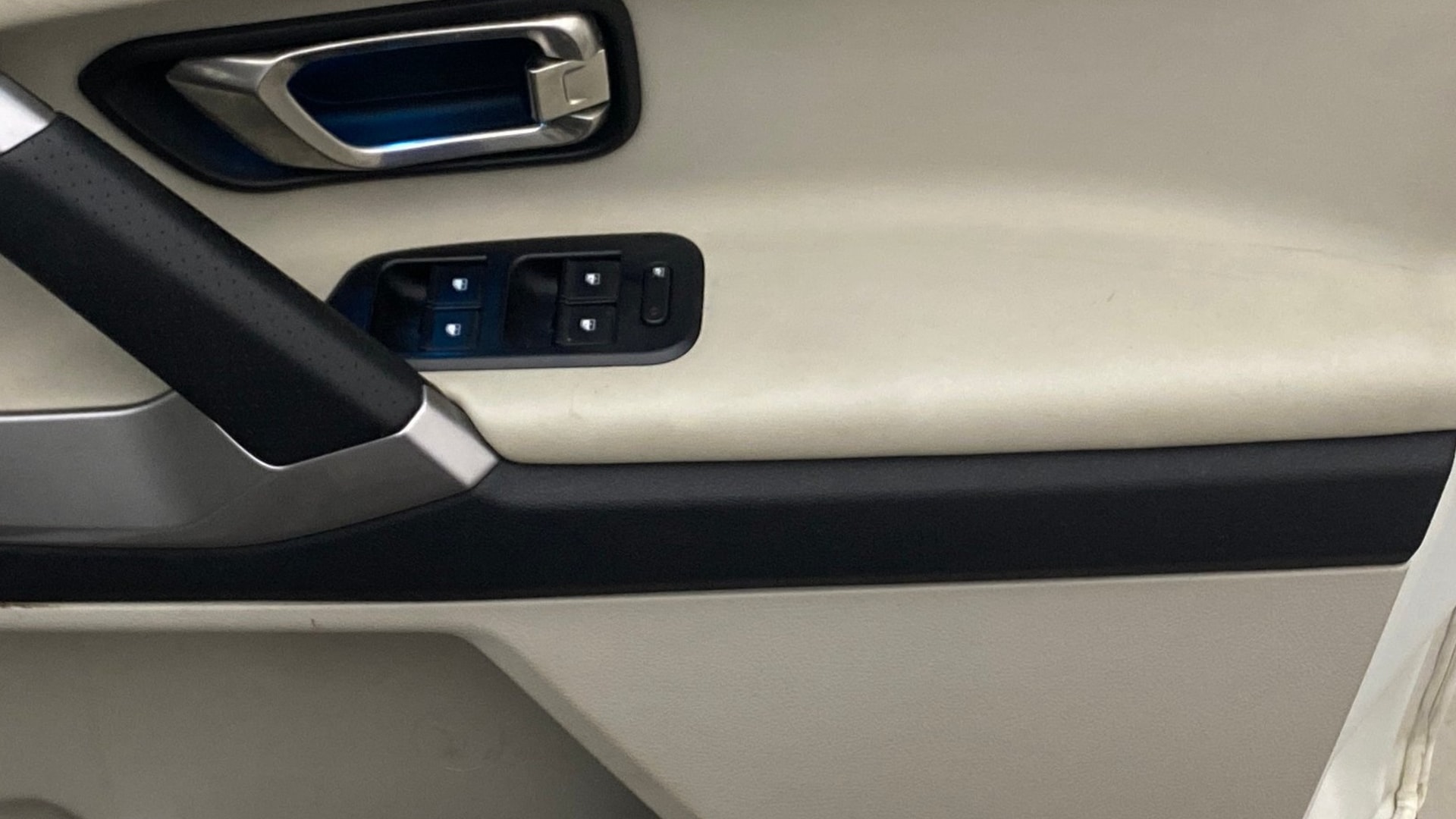 View 2022 Tata Safari XZ Plus 6S Image 41 Used 2022 Tata Safari XZ Plus 6S Image 41