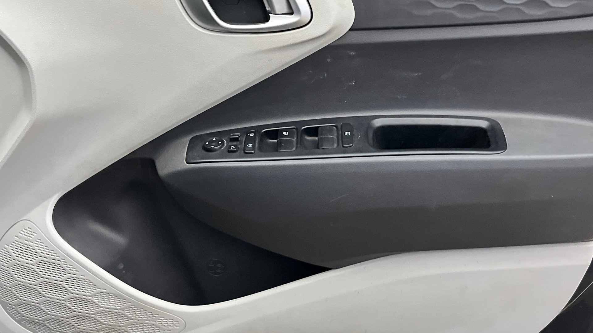 View 2022 Hyundai Grand i10 Nios Sportz Petrol Image 37 Used 2022 Hyundai Grand i10 Nios Sportz Petrol Image 37