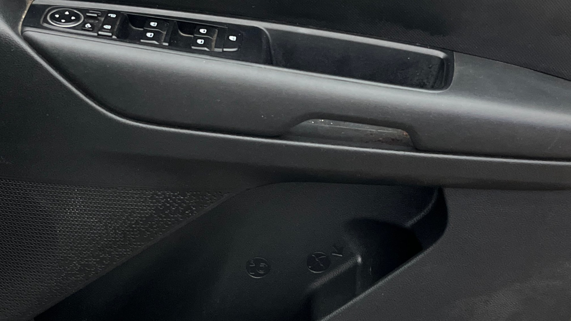 View 2023 Kia Sonet HTK Plus iMT Petrol Image 34 Used 2023 Kia Sonet HTK Plus iMT Petrol Image 34