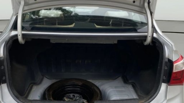 View Hyundai Xcent Image 10 Used Hyundai Xcent Image 10
