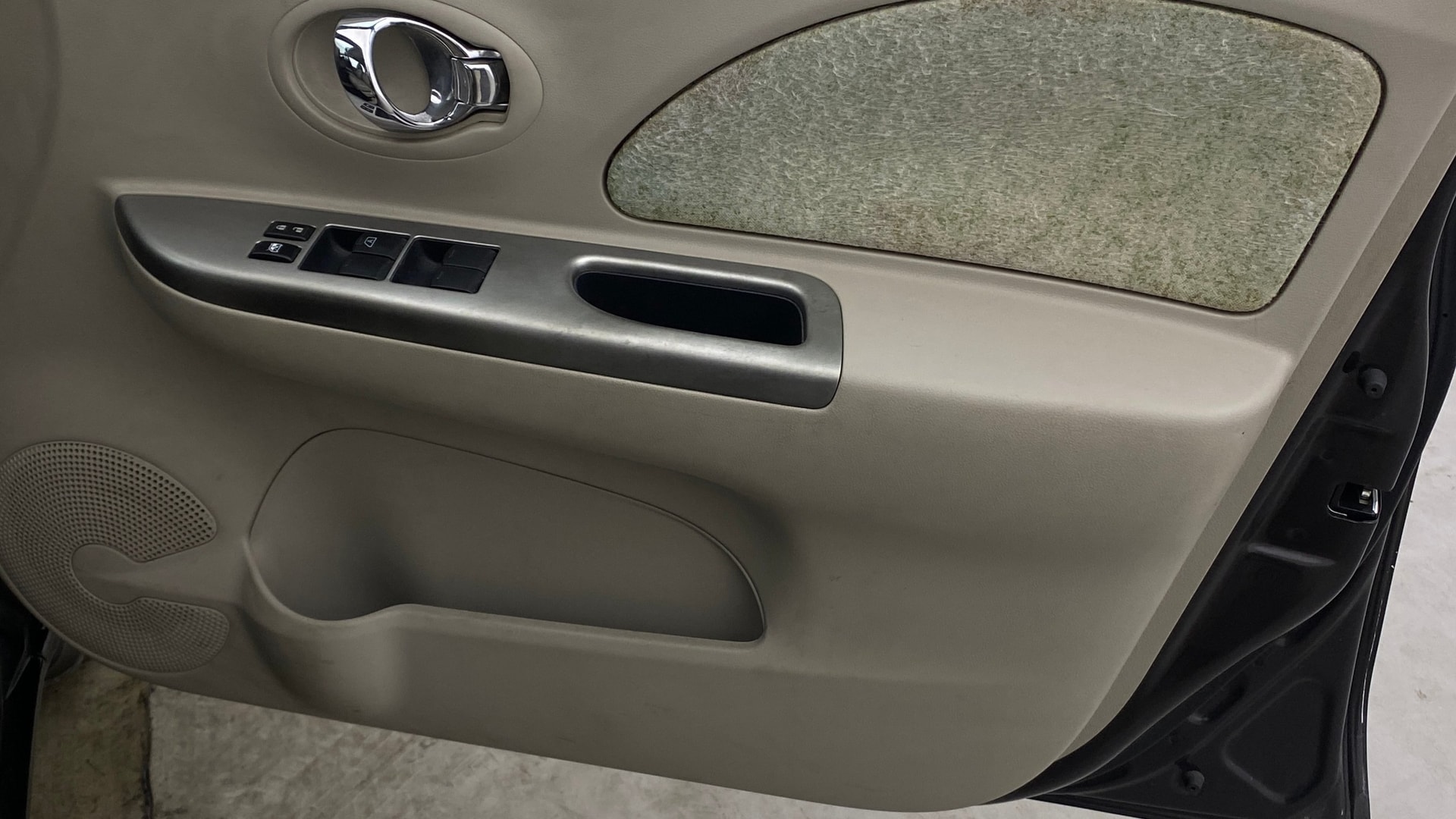 View 2015 Nissan Micra XV (CVT) Image 32 Used 2015 Nissan Micra XV (CVT) Image 32