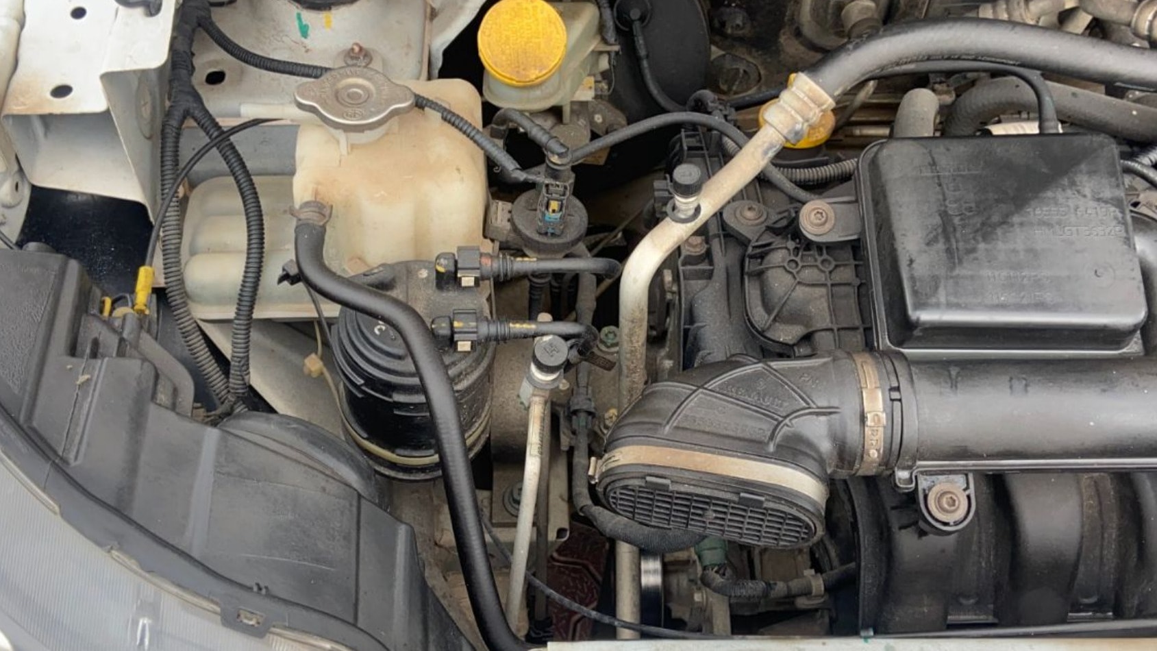 View 2021 Renault Triber RXZ AMT Image 3 Used 2021 Renault Triber RXZ AMT Image 3
