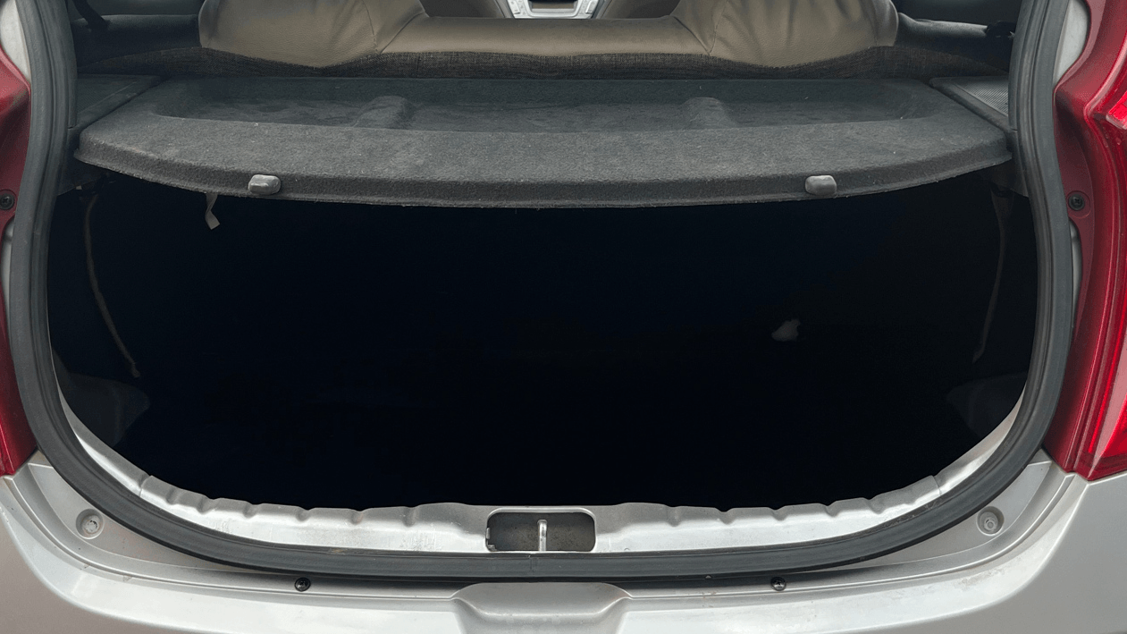 View 2016 Hyundai EON Magna Plus Image 10 Used 2016 Hyundai EON Magna Plus Image 10