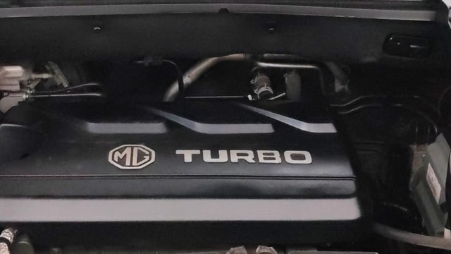View MG Hector Image 43 Used MG Hector Image 43