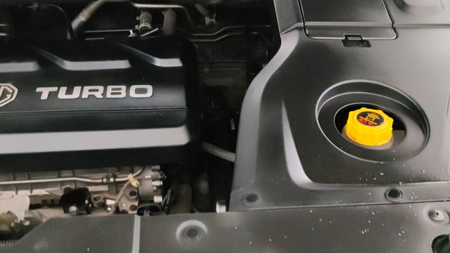 View MG Hector Image 14 Used MG Hector Image 14
