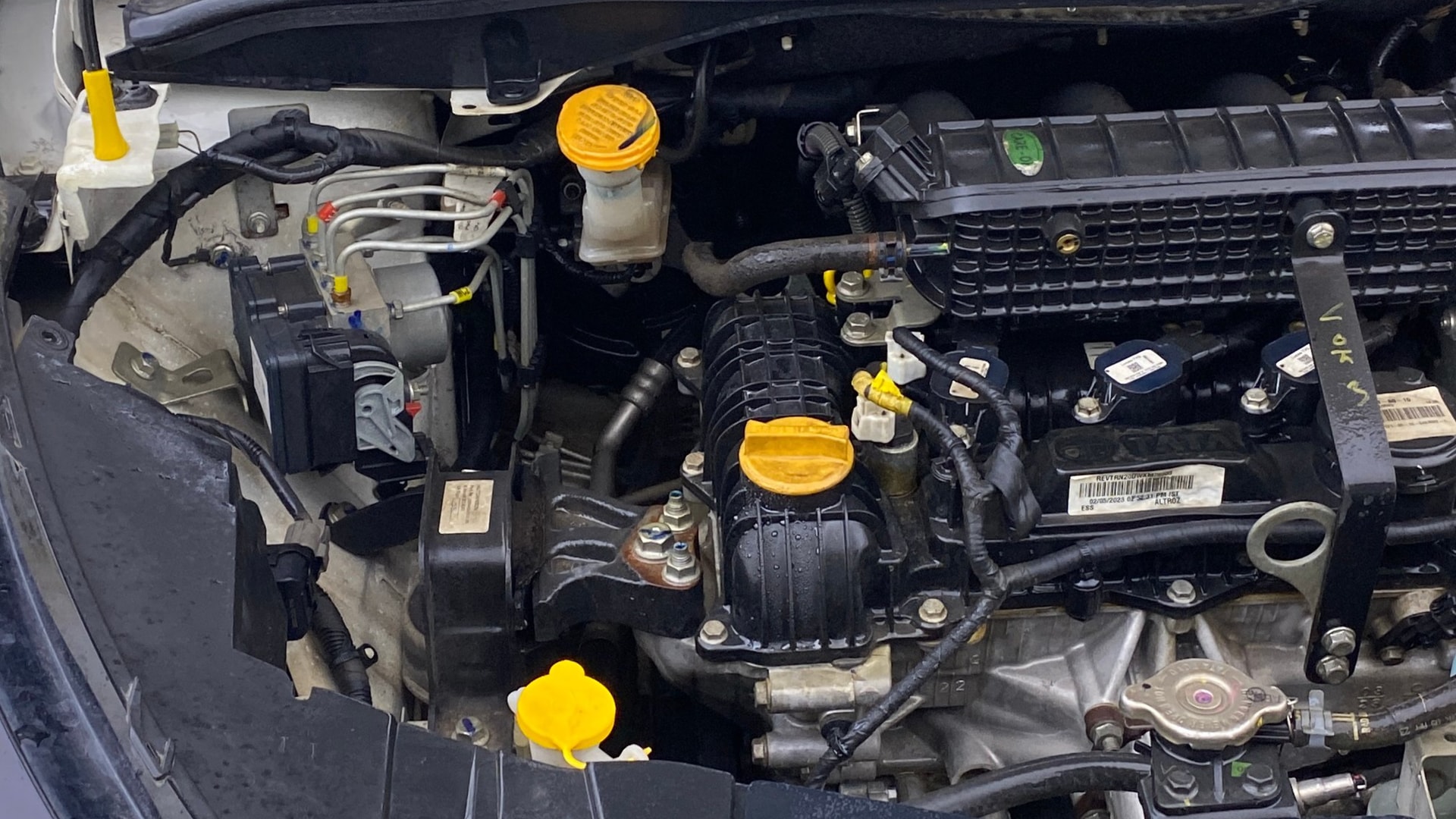 View 2023 Tata Altroz XT Petrol Image 25 Used 2023 Tata Altroz XT Petrol Image 25