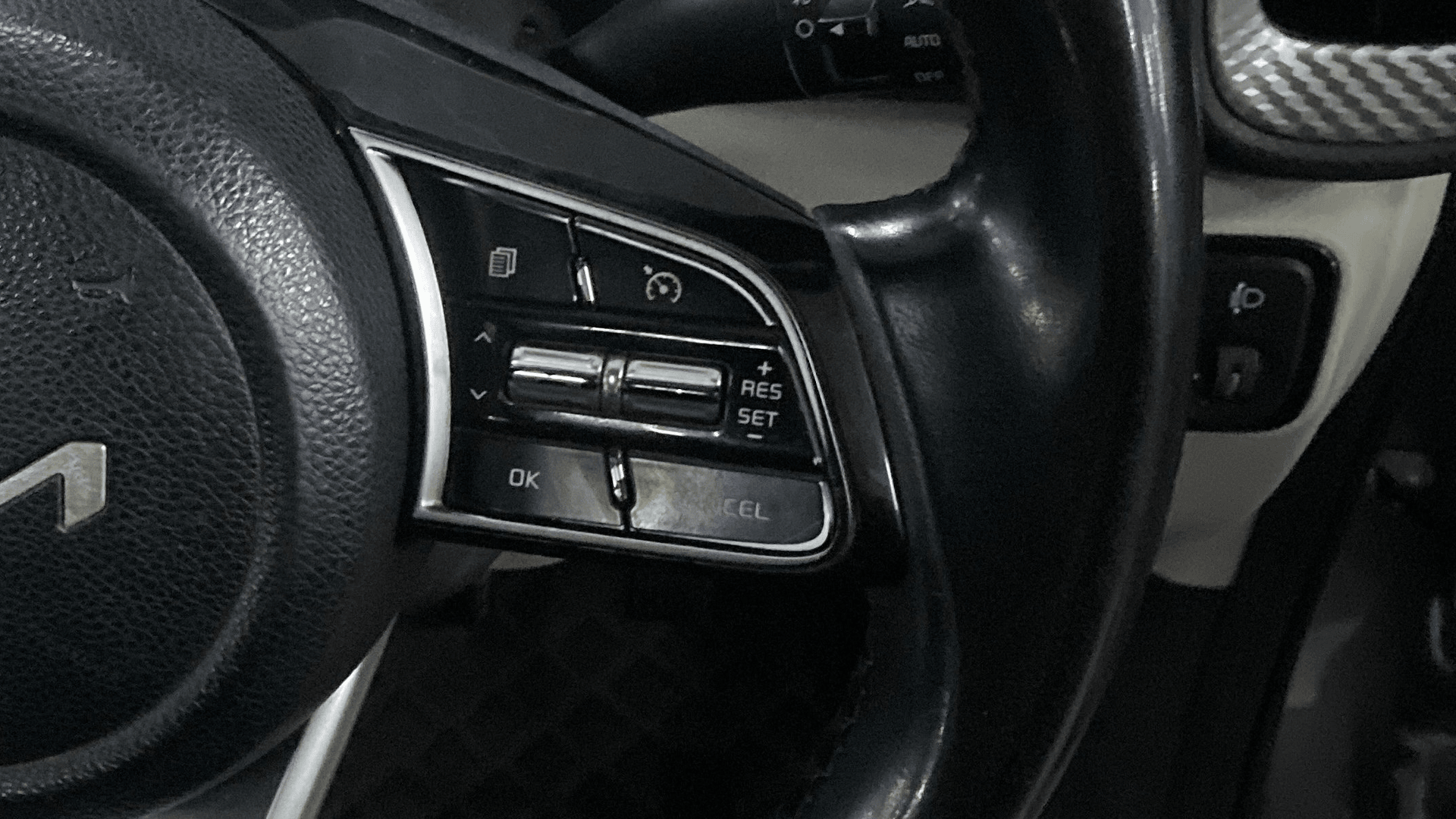 View 2022 Kia Sonet HTX Diesel Image 3 Used 2022 Kia Sonet HTX Diesel Image 3