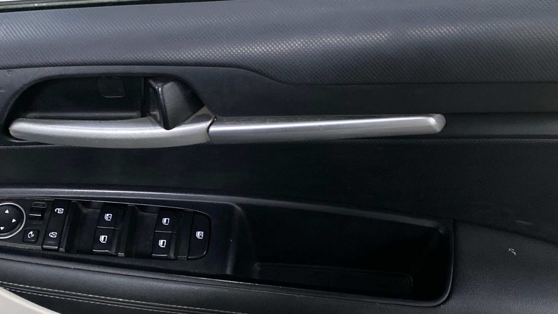 View 2022 Kia Sonet HTX Diesel Image 39 Used 2022 Kia Sonet HTX Diesel Image 39