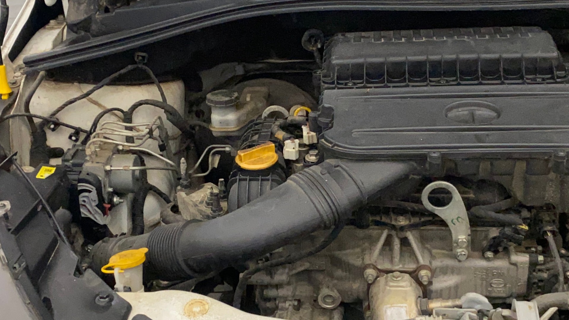 View 2022 Tata Tigor XE Diesel Image 3 Used 2022 Tata Tigor XE Diesel Image 3