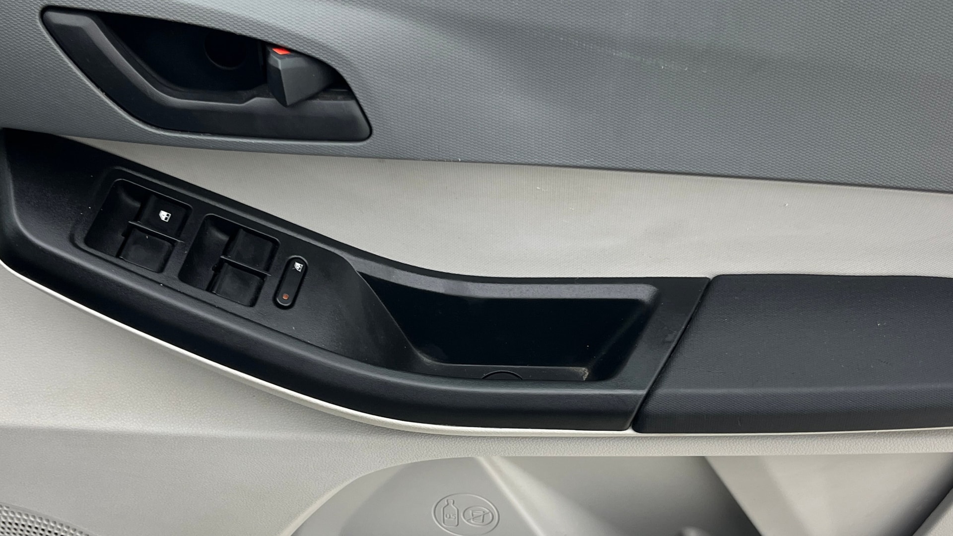 View 2025 Tata Tiago Revotorq XB Image 34 Used 2025 Tata Tiago Revotorq XB Image 34
