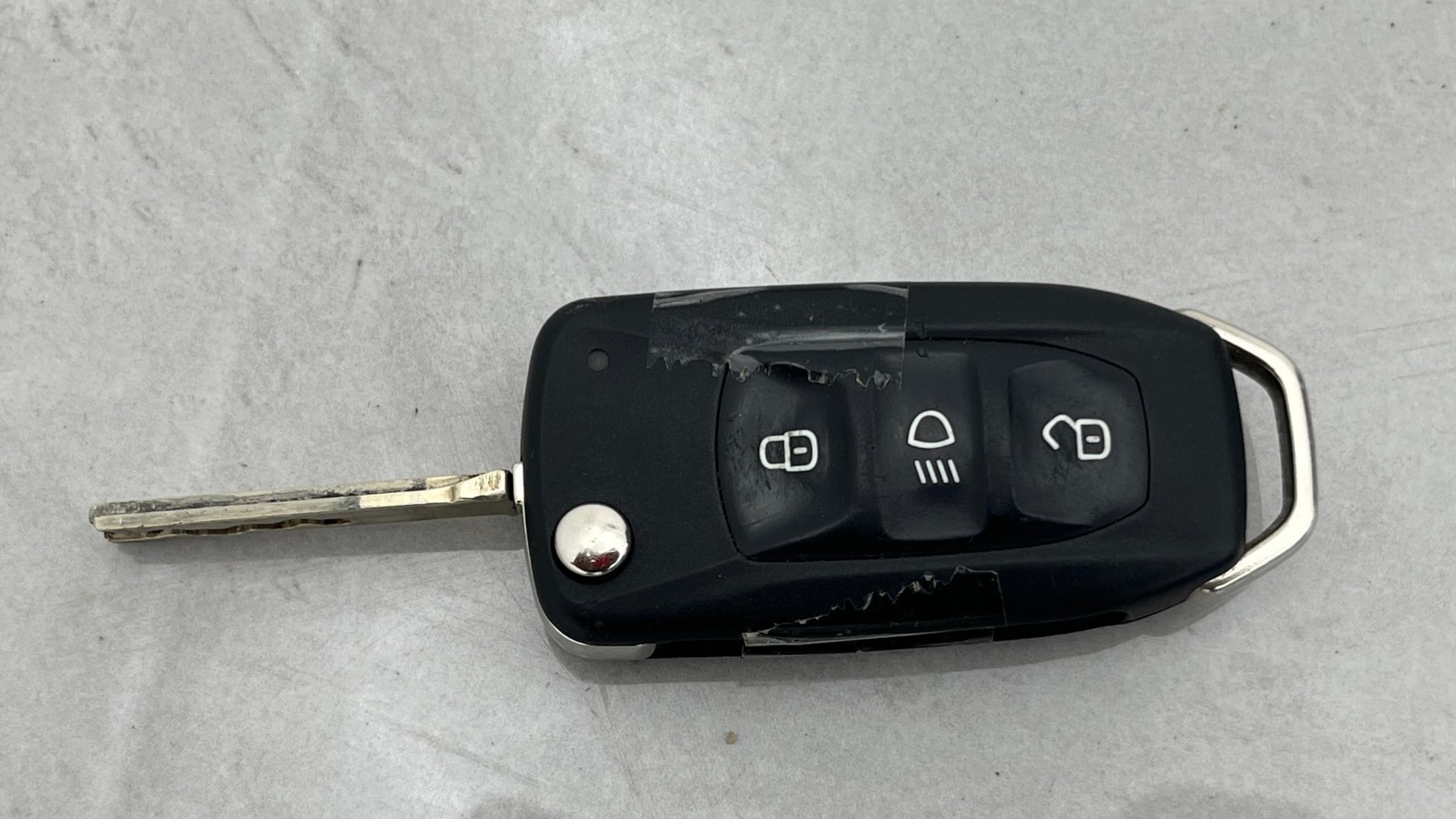 View 2025 Tata Tiago Revotorq XB Image 28 Used 2025 Tata Tiago Revotorq XB Image 28