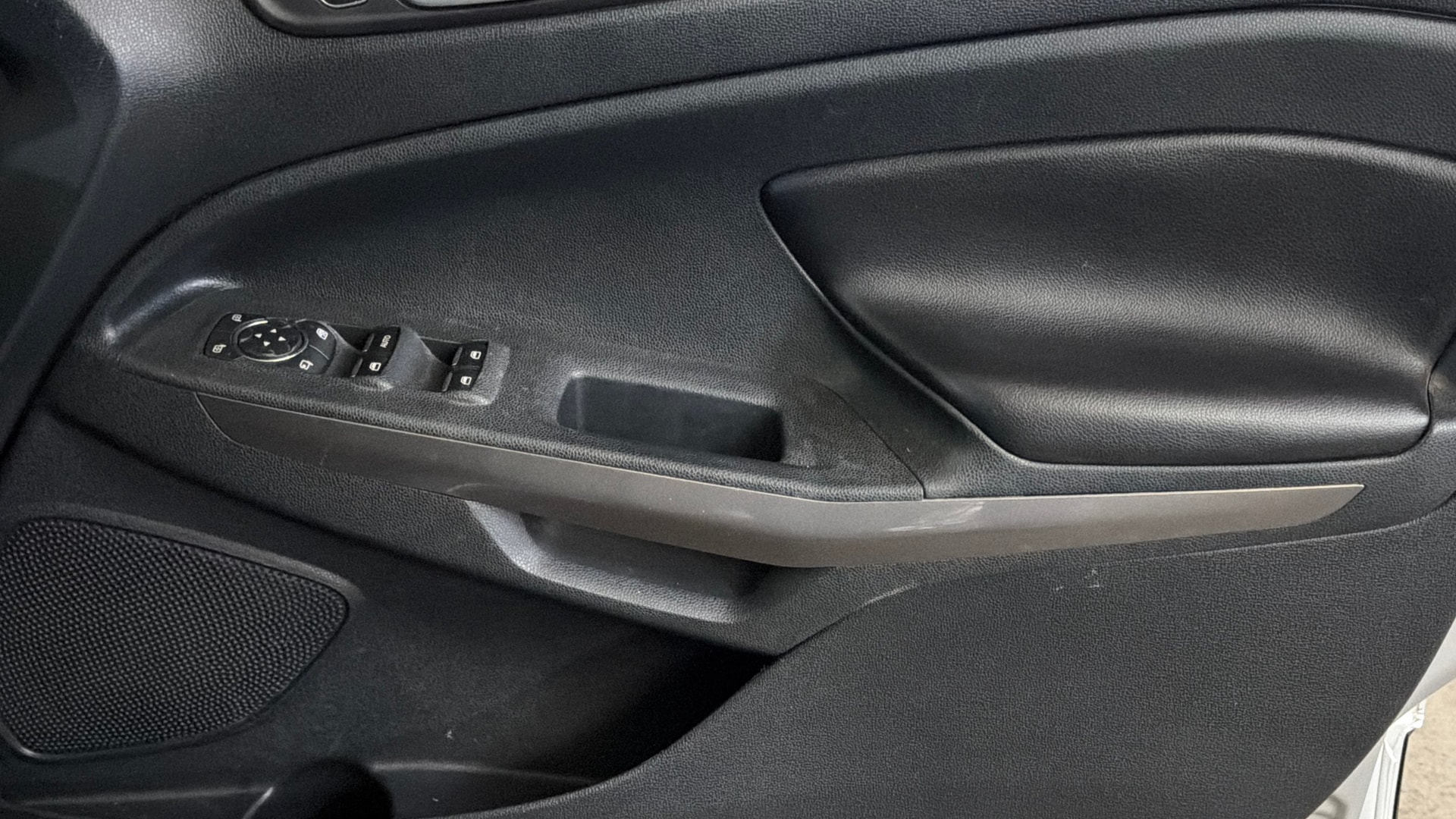 View 2019 Ford EcoSport 1.5 TDCi Diesel Ambiente BS IV Image 34 Used 2019 Ford EcoSport 1.5 TDCi Diesel Ambiente BS IV Image 34