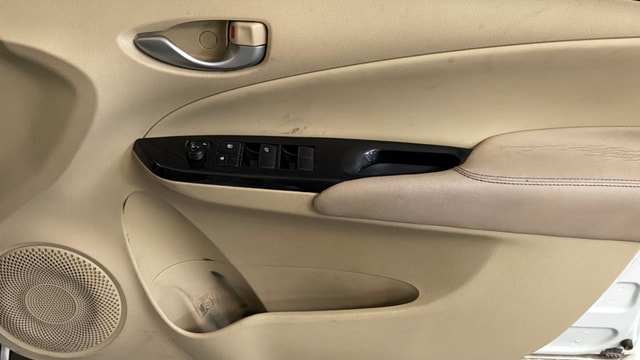View Toyota Yaris Image 34 Used Toyota Yaris Image 34