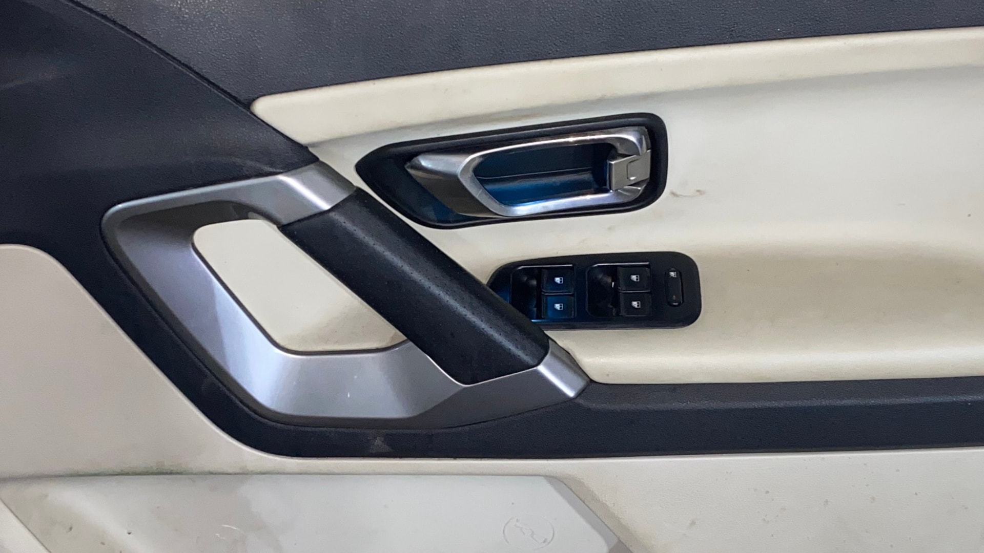Used 2022 Tata Safari Used 2022 Tata Safari
