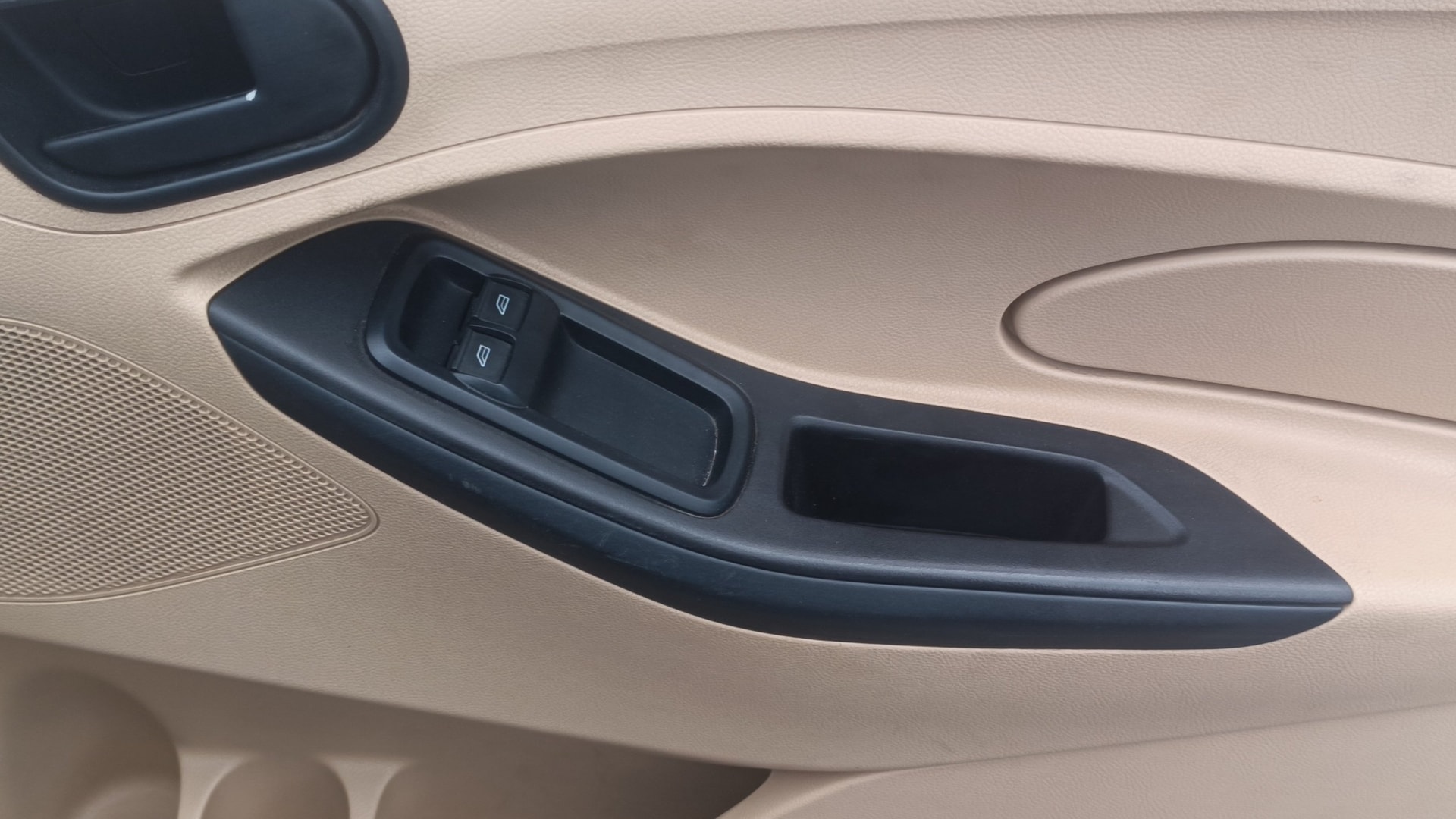 View 2016 Ford Figo Aspire 1.2P Ambiente MT BS IV Image 33 Used 2016 Ford Figo Aspire 1.2P Ambiente MT BS IV Image 33