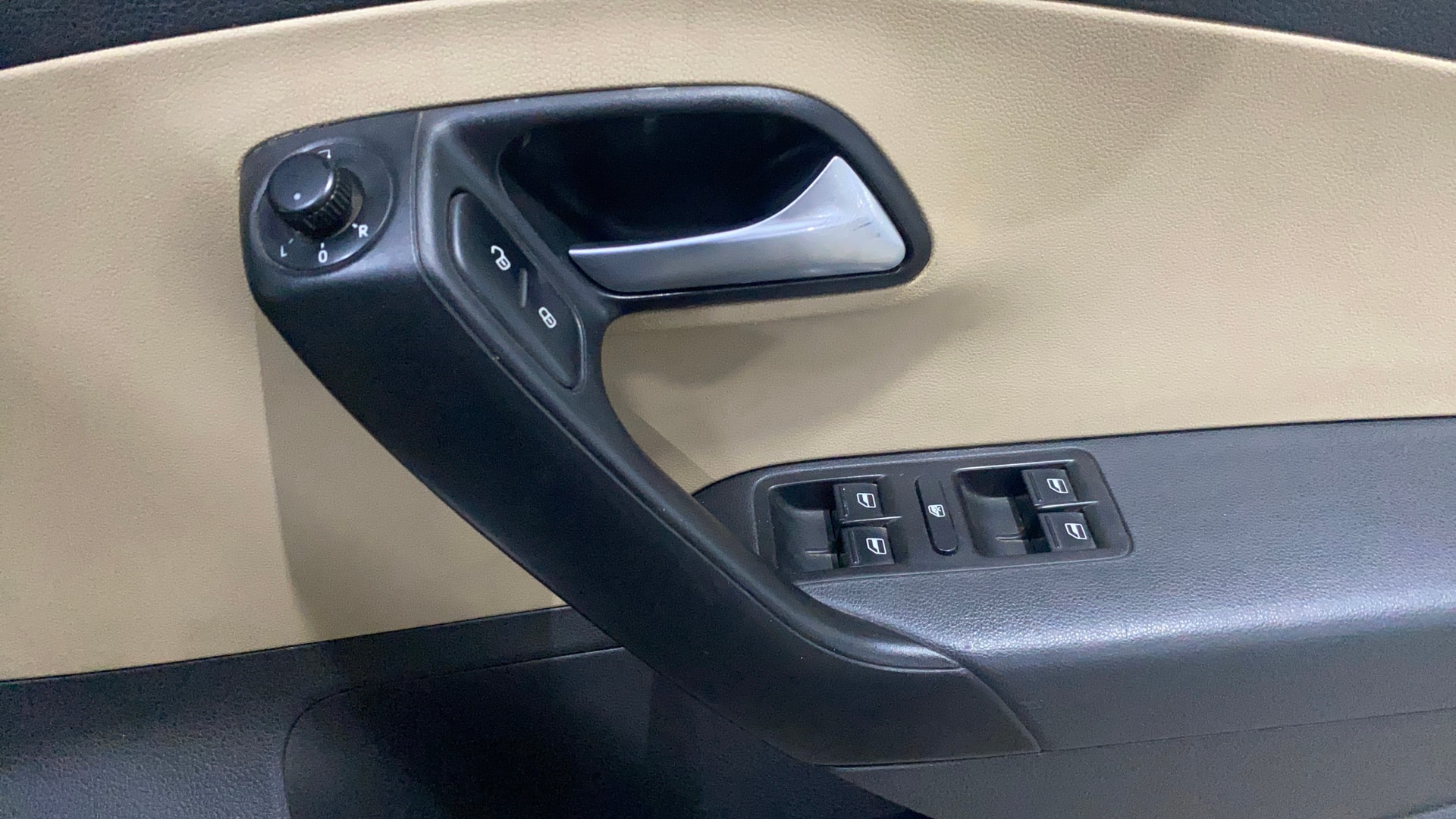 View 2018 Volkswagen Ameo 1.2L MPI Petrol Comfortline Image 37 Used 2018 Volkswagen Ameo 1.2L MPI Petrol Comfortline Image 37