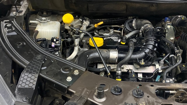 View Nissan Magnite Image 3 Used Nissan Magnite Image 3