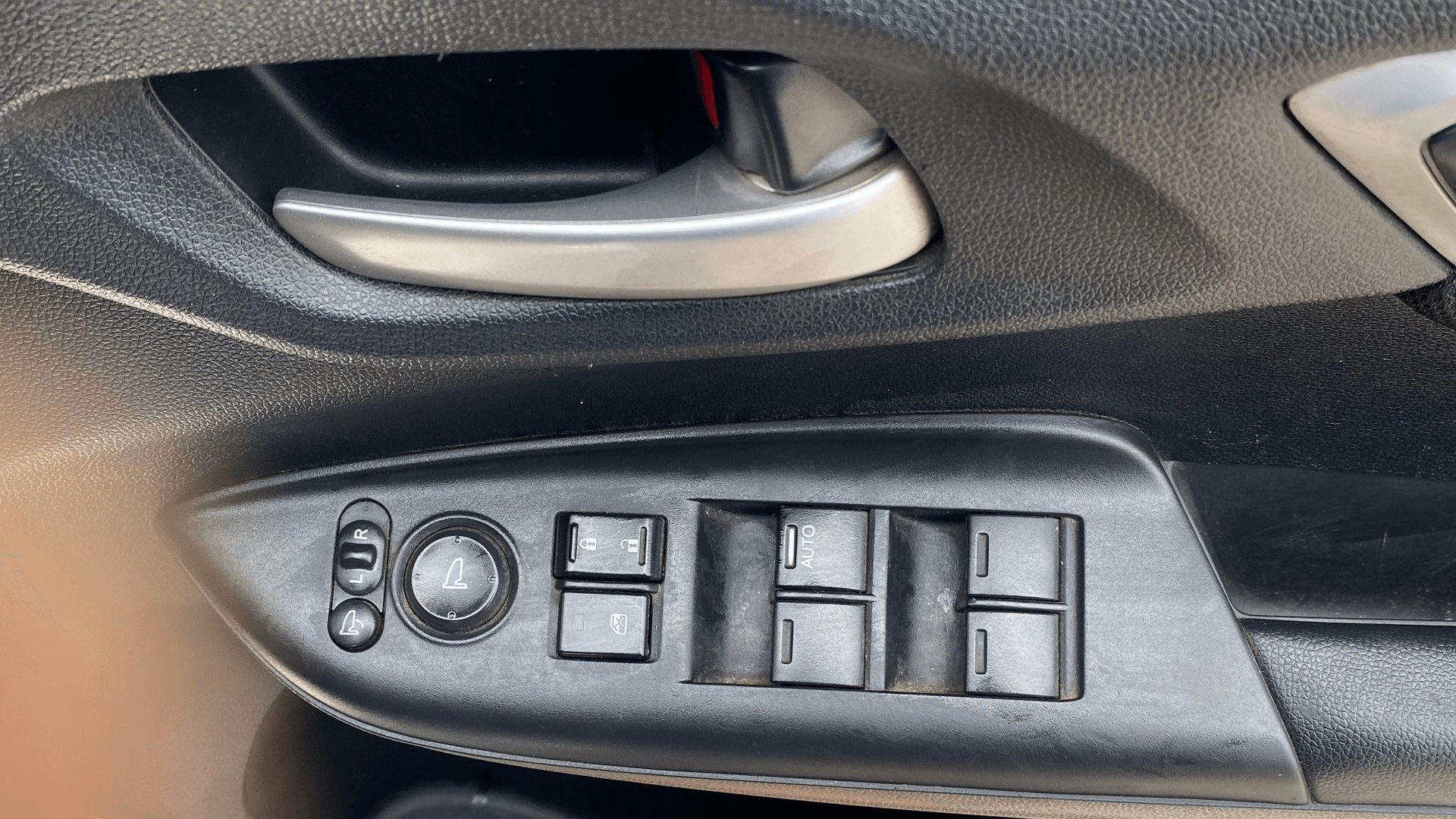 View 2021 Honda WR-V S MT Diesel Edge Edition Image 35 Used 2021 Honda WR-V S MT Diesel Edge Edition Image 35