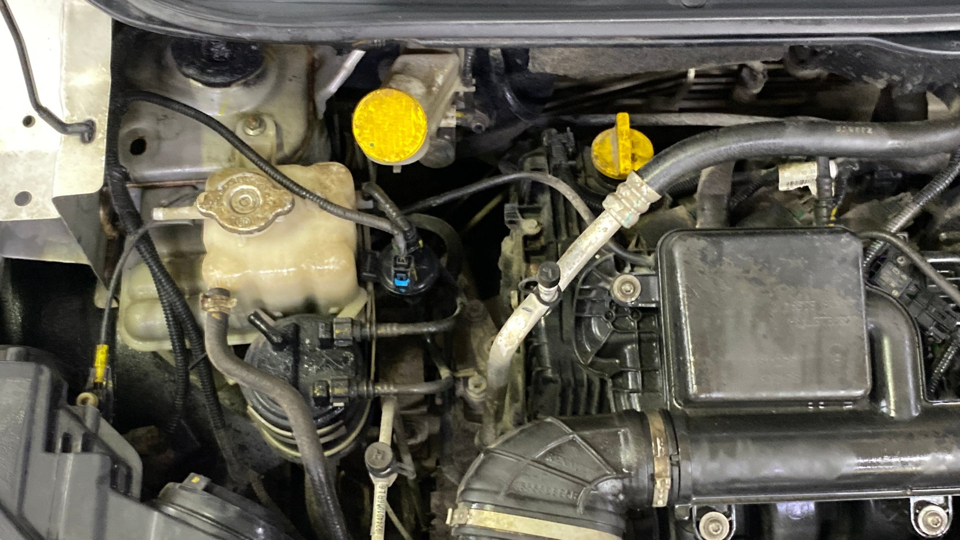 View 2020 Renault Triber RXZ AMT Image 26 Used 2020 Renault Triber RXZ AMT Image 26