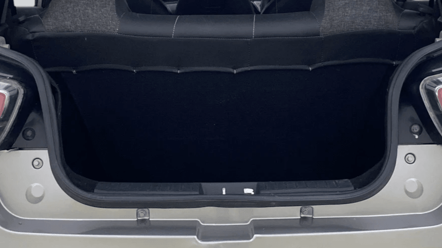 View 2018 Mahindra KUV100 K2 Petrol BS IV Image 10 Used 2018 Mahindra KUV100 K2 Petrol BS IV Image 10