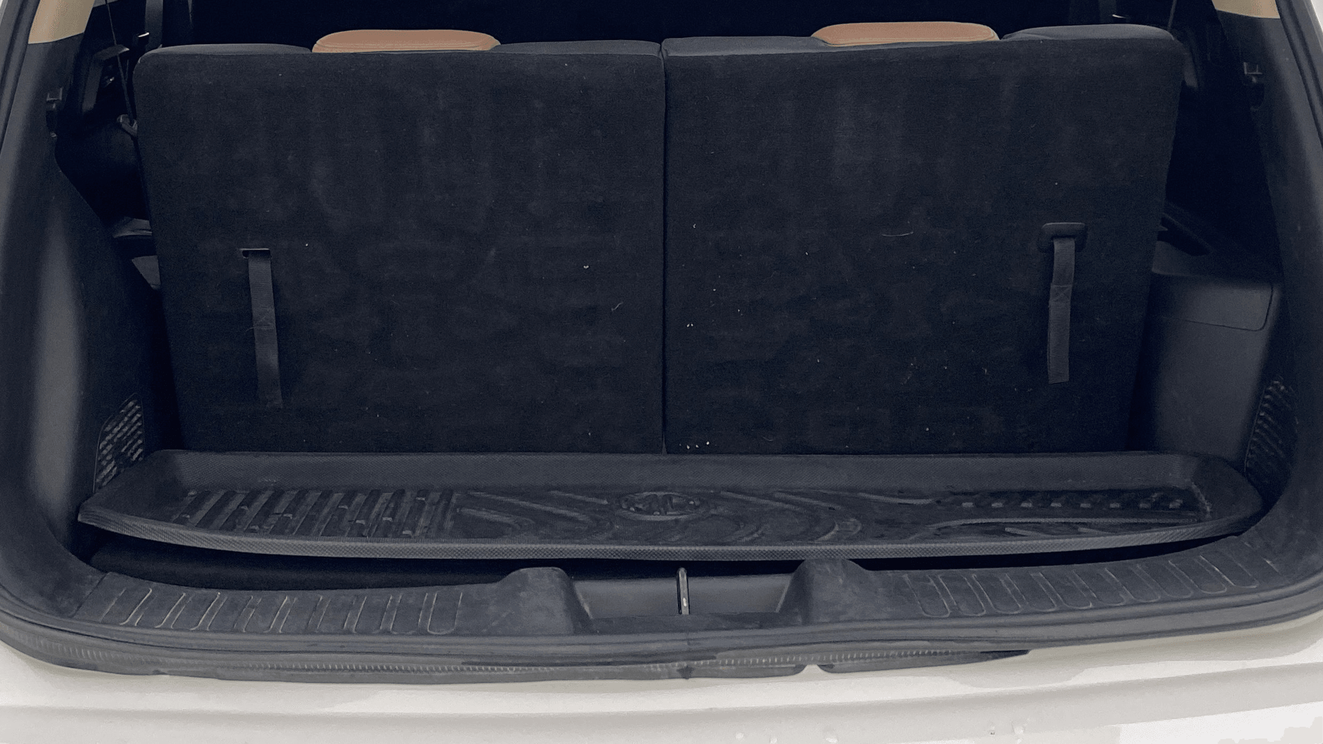 View 2023 MG Hector Plus Sharp Pro 7 Seater Diesel Image 7 Used 2023 MG Hector Plus Sharp Pro 7 Seater Diesel Image 7