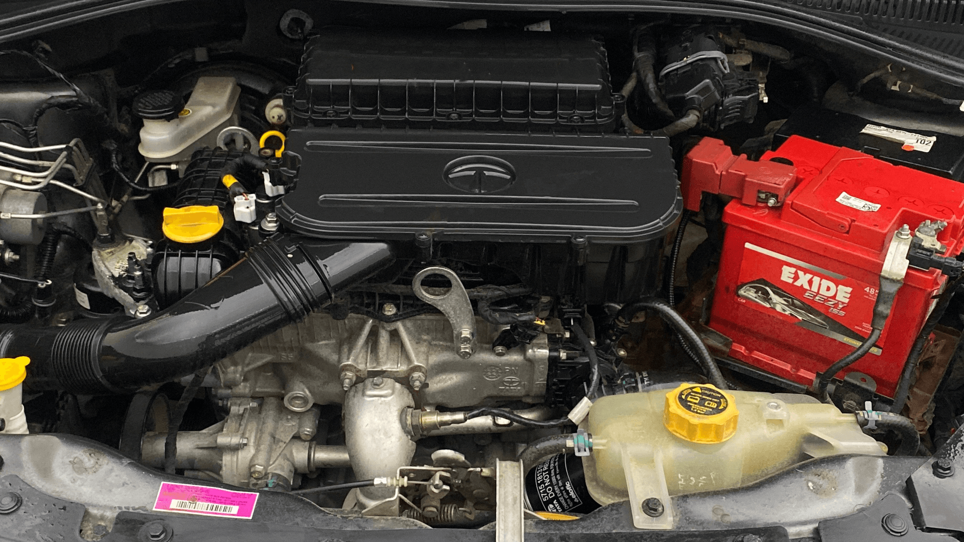 View 2022 Tata Tiago Revotorq XB Image 3 Used 2022 Tata Tiago Revotorq XB Image 3