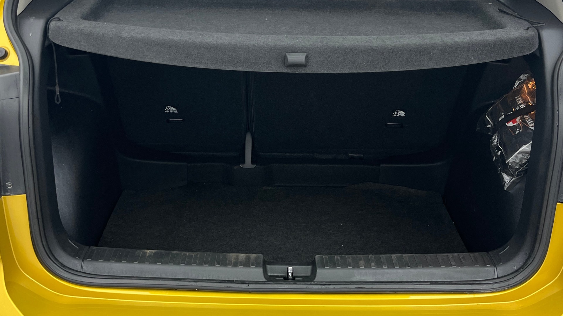 View 2022 Volkswagen Taigun 1.0 TSI Topline AT Image 7 Used 2022 Volkswagen Taigun 1.0 TSI Topline AT Image 7