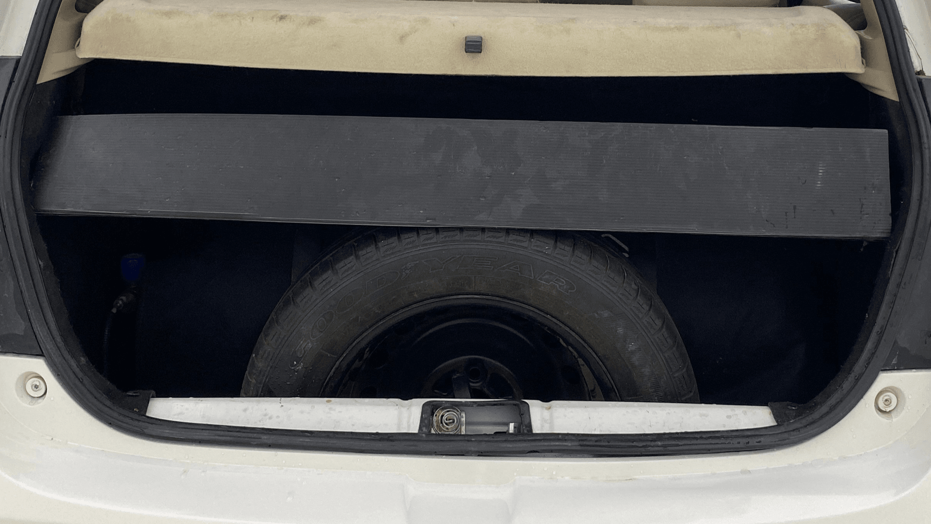 View 2019 Toyota Etios Liva V Image 10 Used 2019 Toyota Etios Liva V Image 10