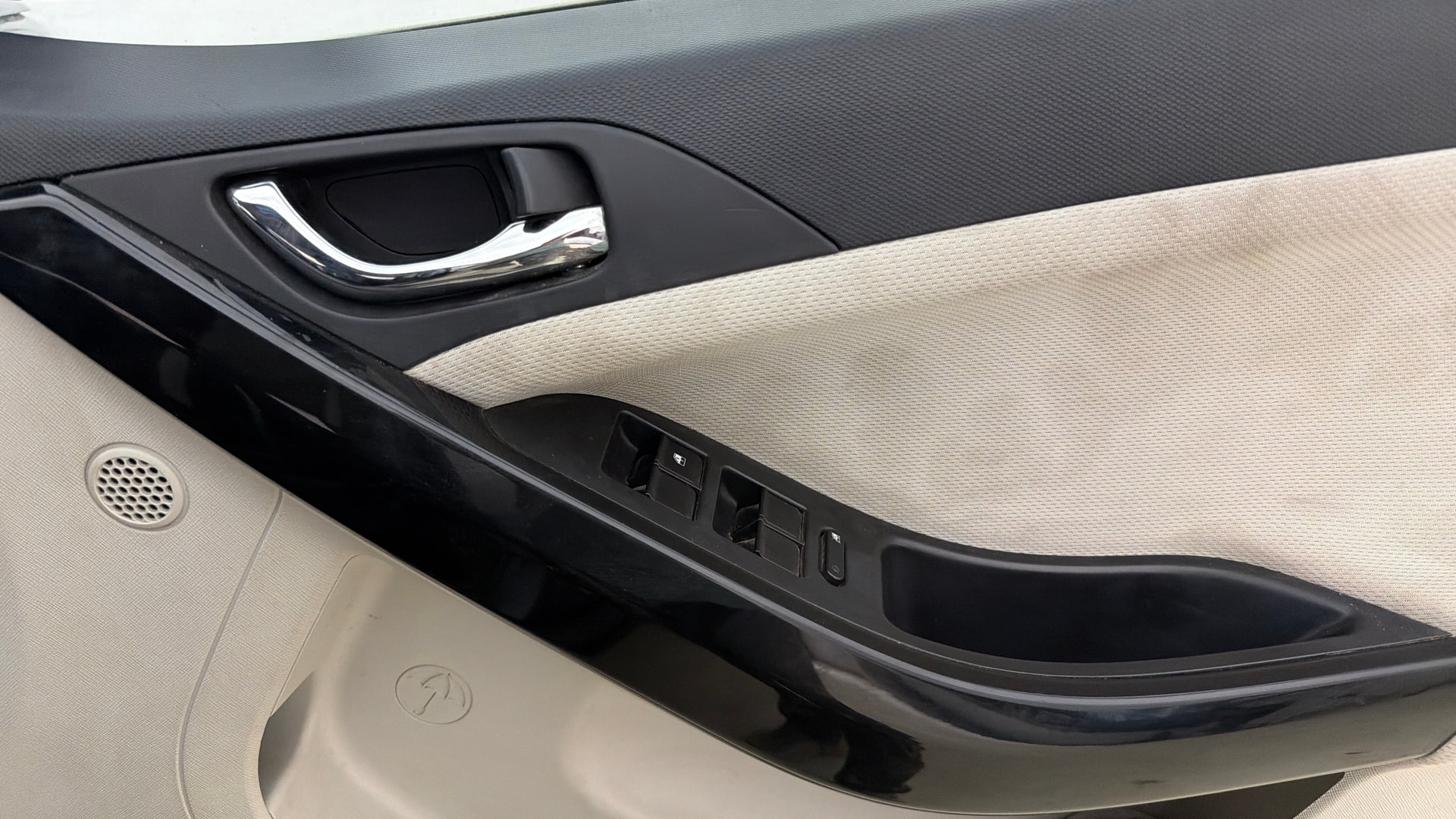 View 2020 Tata Nexon Revotron XE Image 40 Used 2020 Tata Nexon Revotron XE Image 40