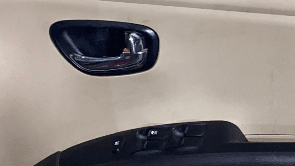View 2014 Hyundai i10 1.2 Asta MT Image 32 Used 2014 Hyundai i10 1.2 Asta MT Image 32