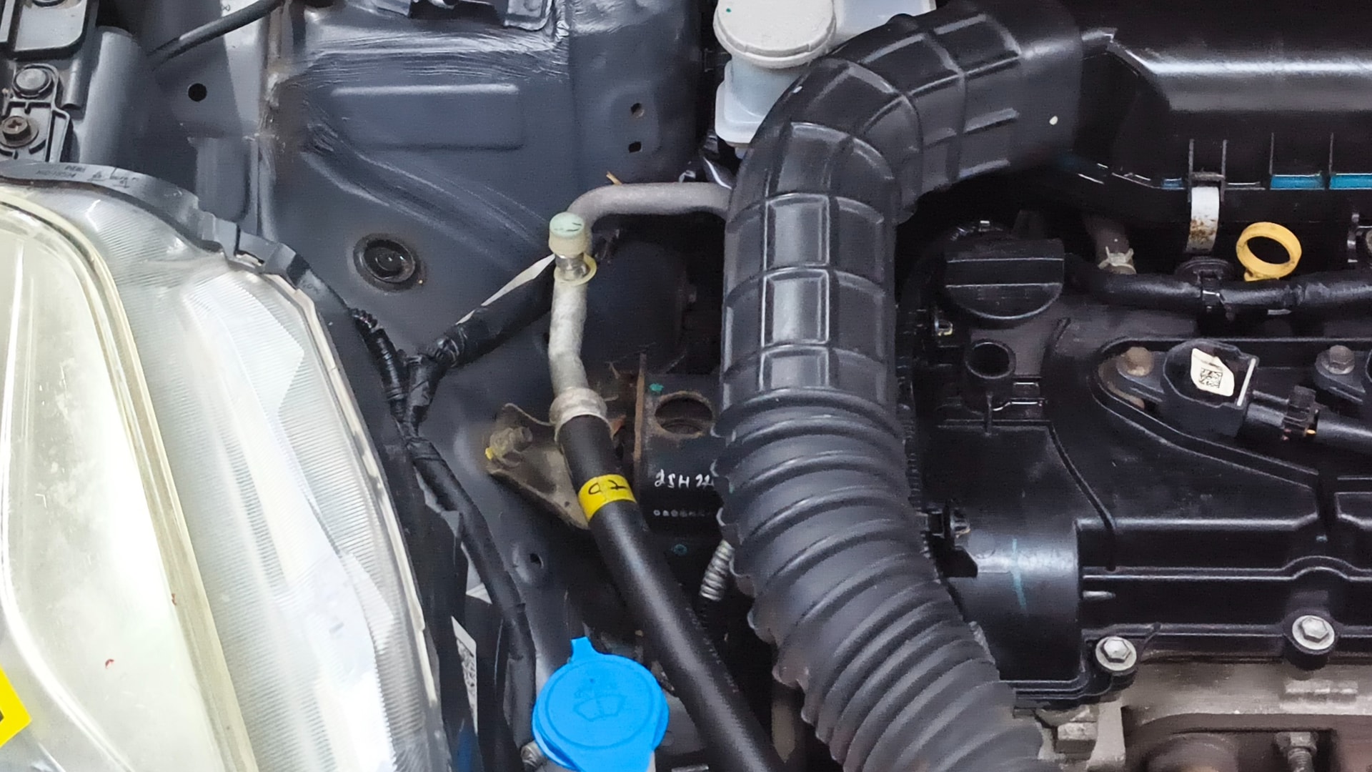 View 2020 Maruti Suzuki 1000 Base Variant Image 3 Used 2020 Maruti Suzuki 1000 Base Variant Image 3