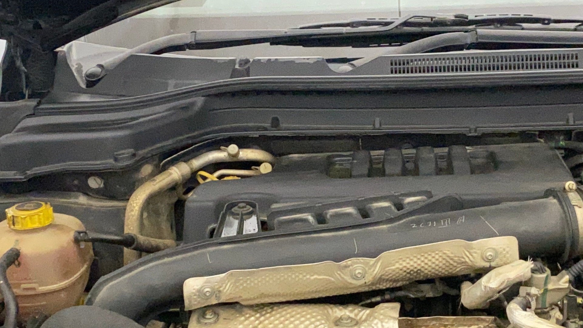 View 2025 Mahindra XUV 3XO AX5 1.5 Turbo Diesel Image 26 Used 2025 Mahindra XUV 3XO AX5 1.5 Turbo Diesel Image 26