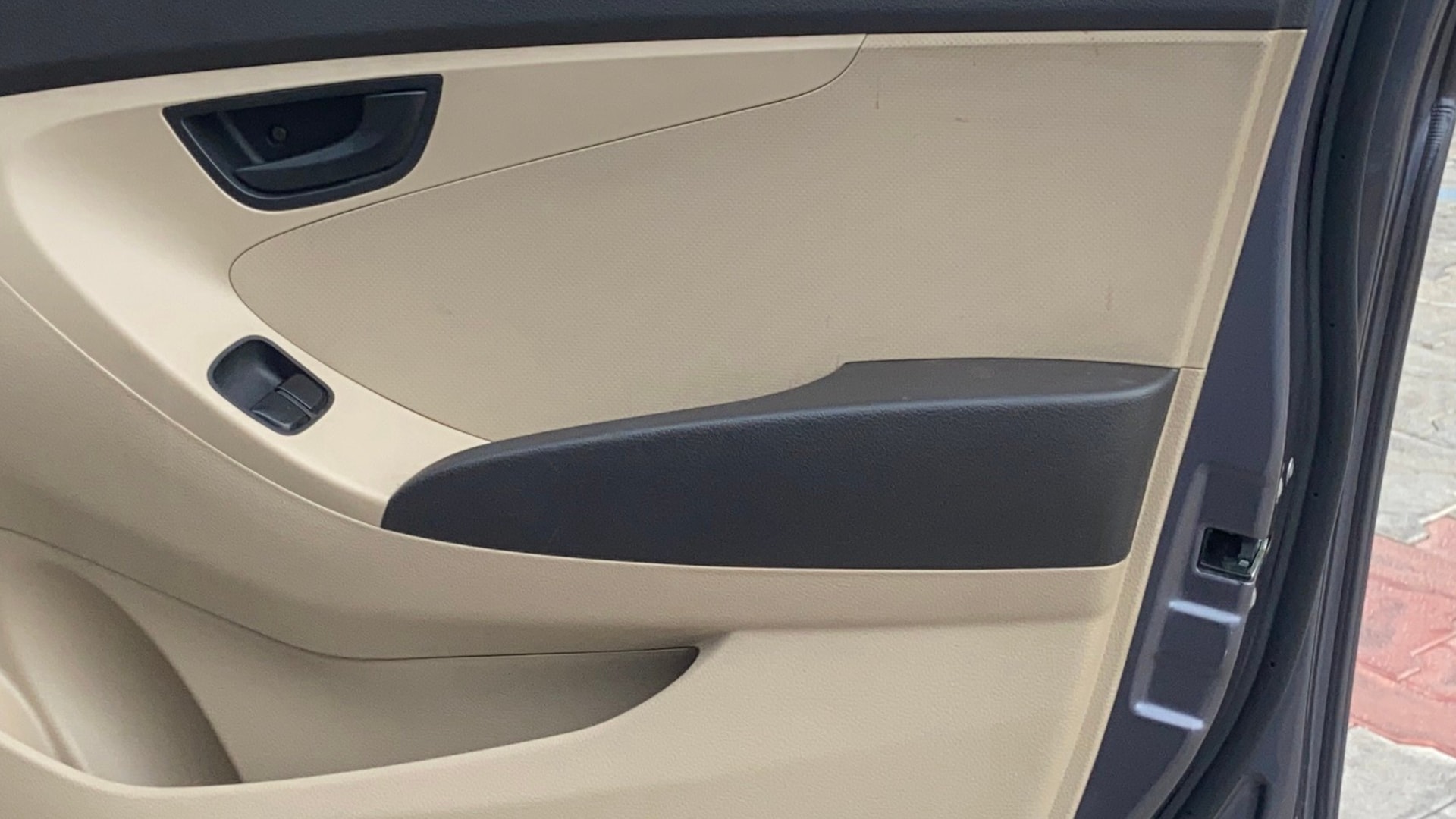 View 2018 Hyundai EON Magna Plus Image 33 Used 2018 Hyundai EON Magna Plus Image 33