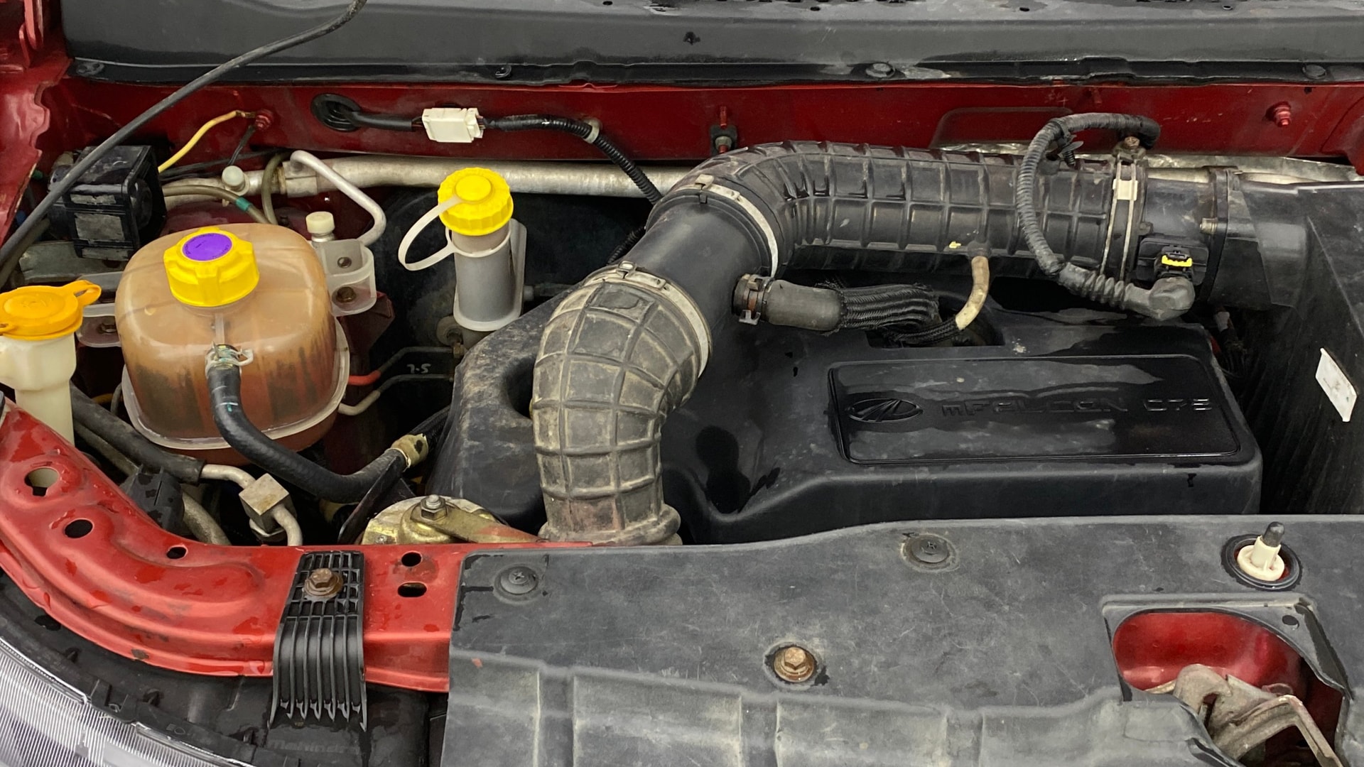 View 2018 Mahindra KUV100 K2 Petrol BS IV Image 3 Used 2018 Mahindra KUV100 K2 Petrol BS IV Image 3
