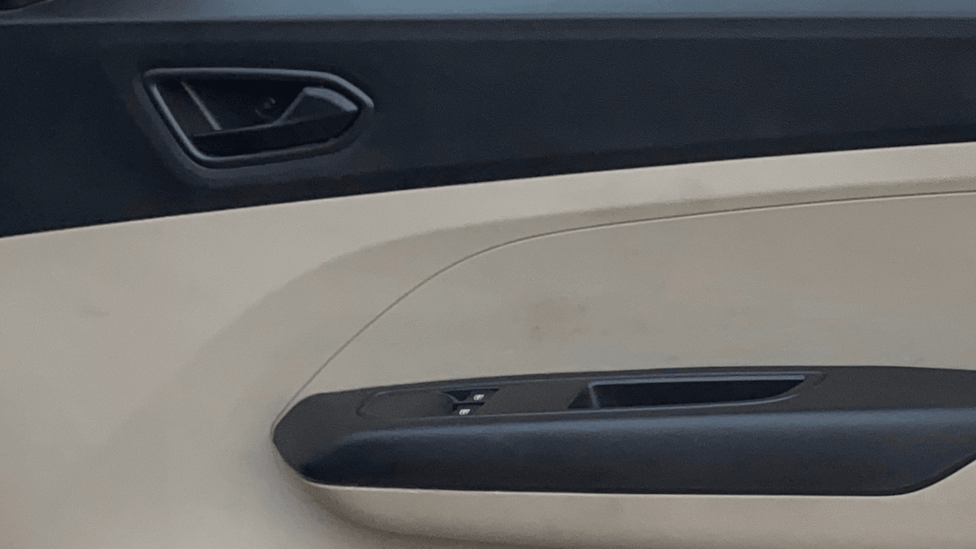View 2025 Renault Triber RXE Image 33 Used 2025 Renault Triber RXE Image 33
