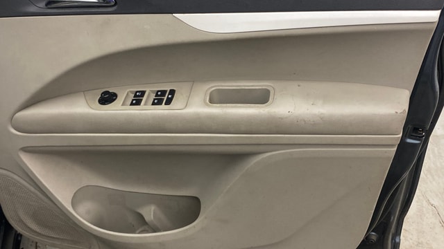 View Mahindra Marazzo Image 35 Used Mahindra Marazzo Image 35