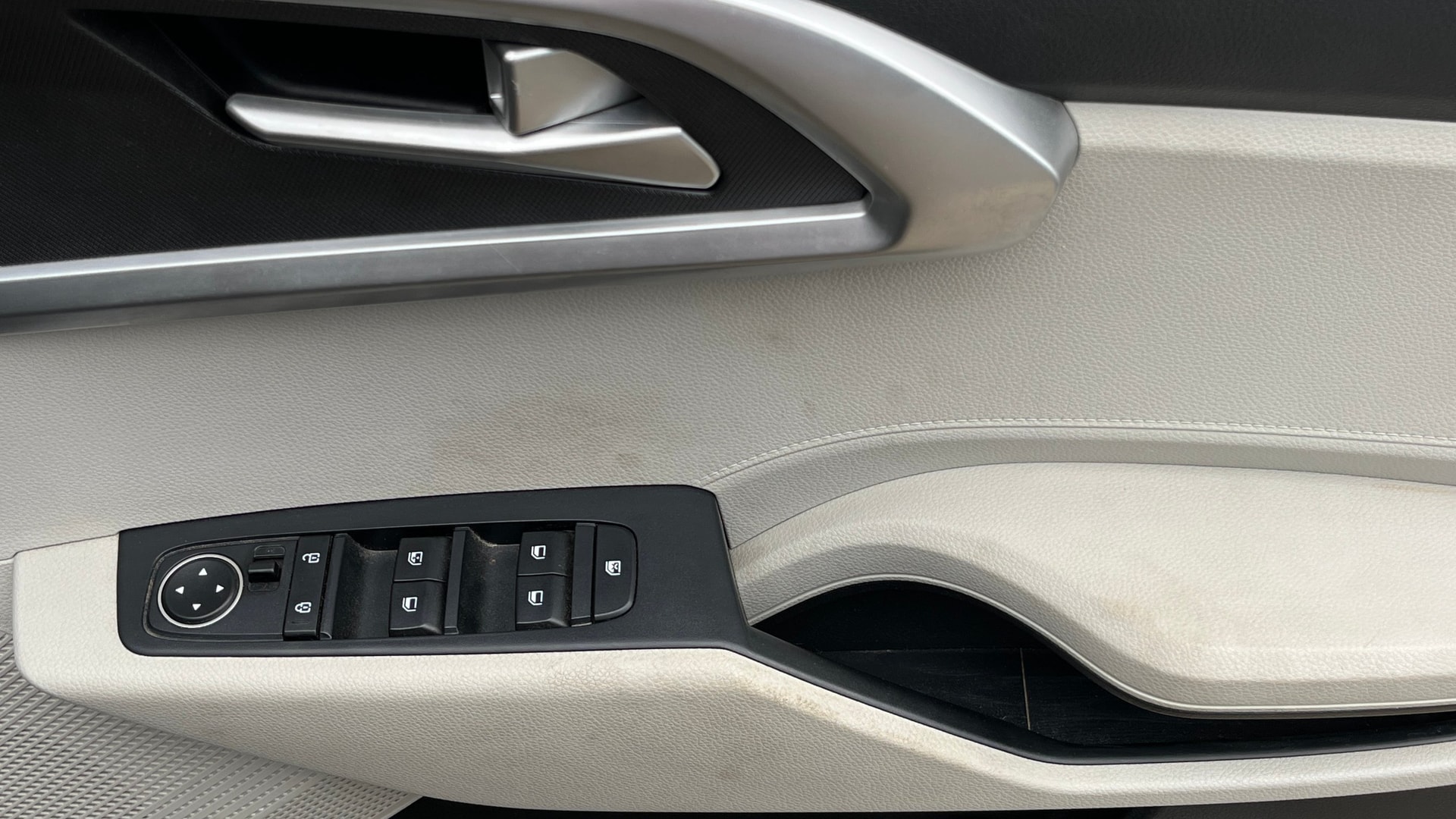 Used 2023 Kia Carens Used 2023 Kia Carens