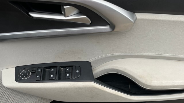 View Kia Carens Image 34 Used Kia Carens Image 34