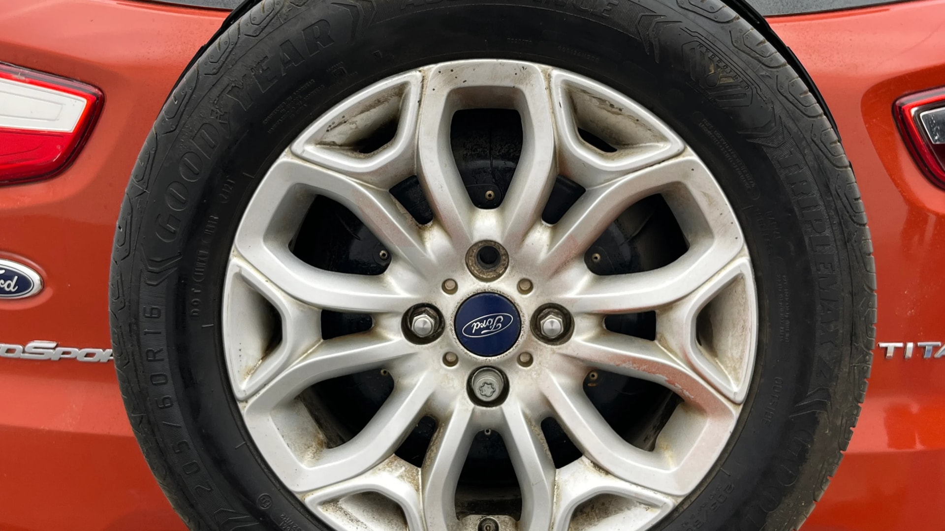 View 2015 Ford EcoSport 1.5 TDCi Diesel Ambiente BS IV Image 16 Used 2015 Ford EcoSport 1.5 TDCi Diesel Ambiente BS IV Image 16