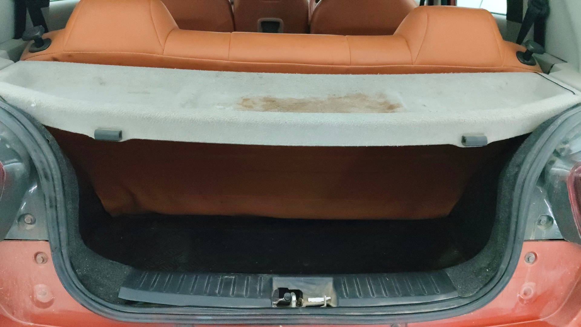 Used 2016 Mahindra KUV100 Used 2016 Mahindra KUV100
