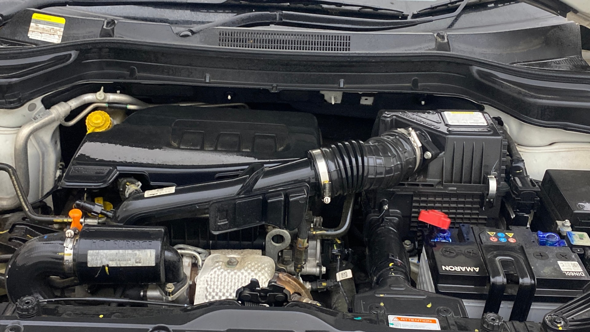 Used 2023 Mahindra XUV300 Used 2023 Mahindra XUV300