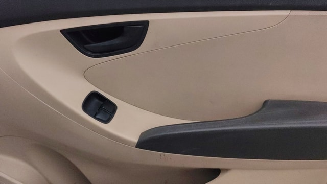 View Hyundai EON Image 32 Used Hyundai EON Image 32