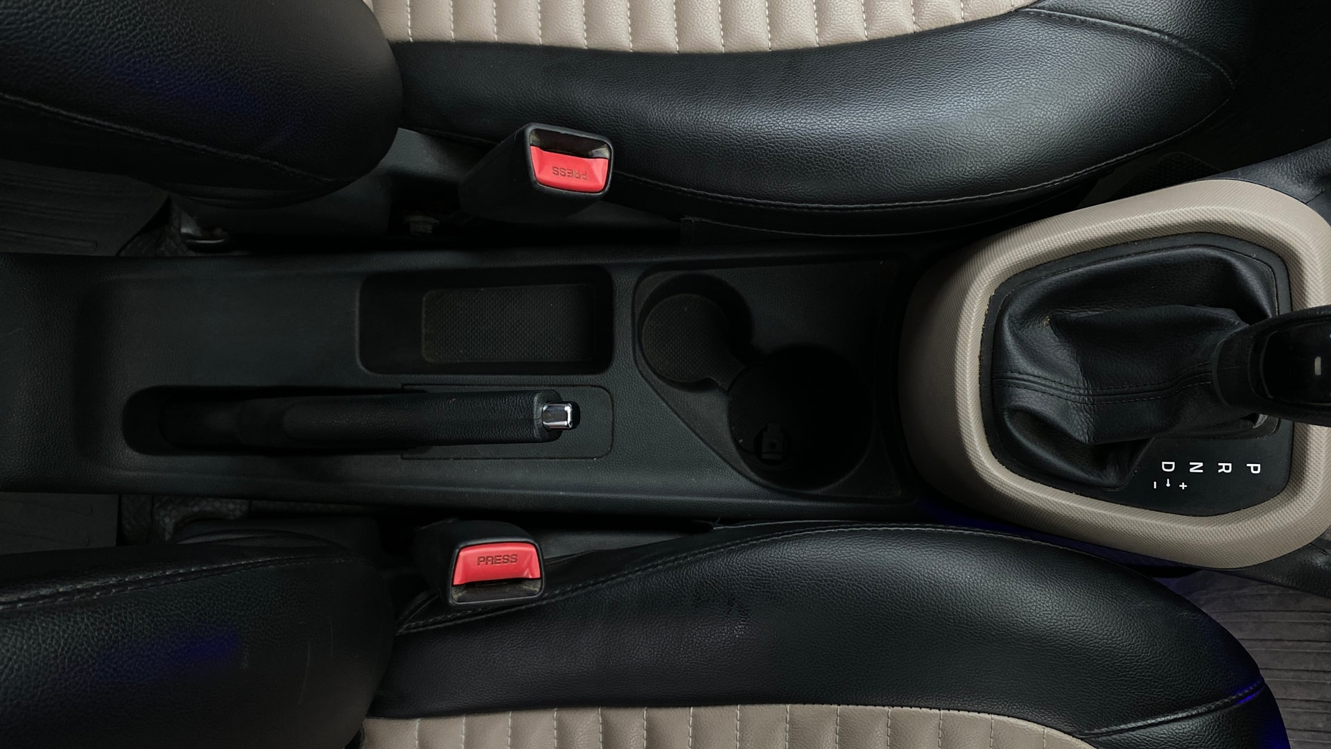View 2016 Hyundai Grand i10 Asta AT 1.2 Kappa VTVT Image 37 Used 2016 Hyundai Grand i10 Asta AT 1.2 Kappa VTVT Image 37