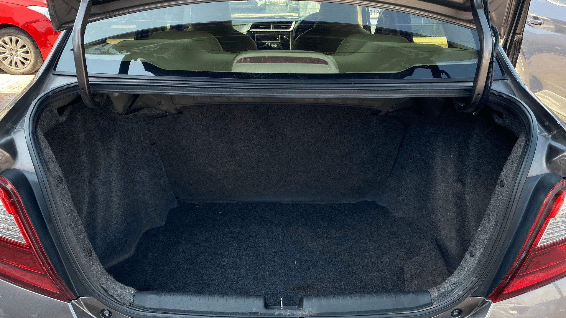 View 2016 Honda Amaze E MT Petrol BS IV Image 10 Used 2016 Honda Amaze E MT Petrol BS IV Image 10
