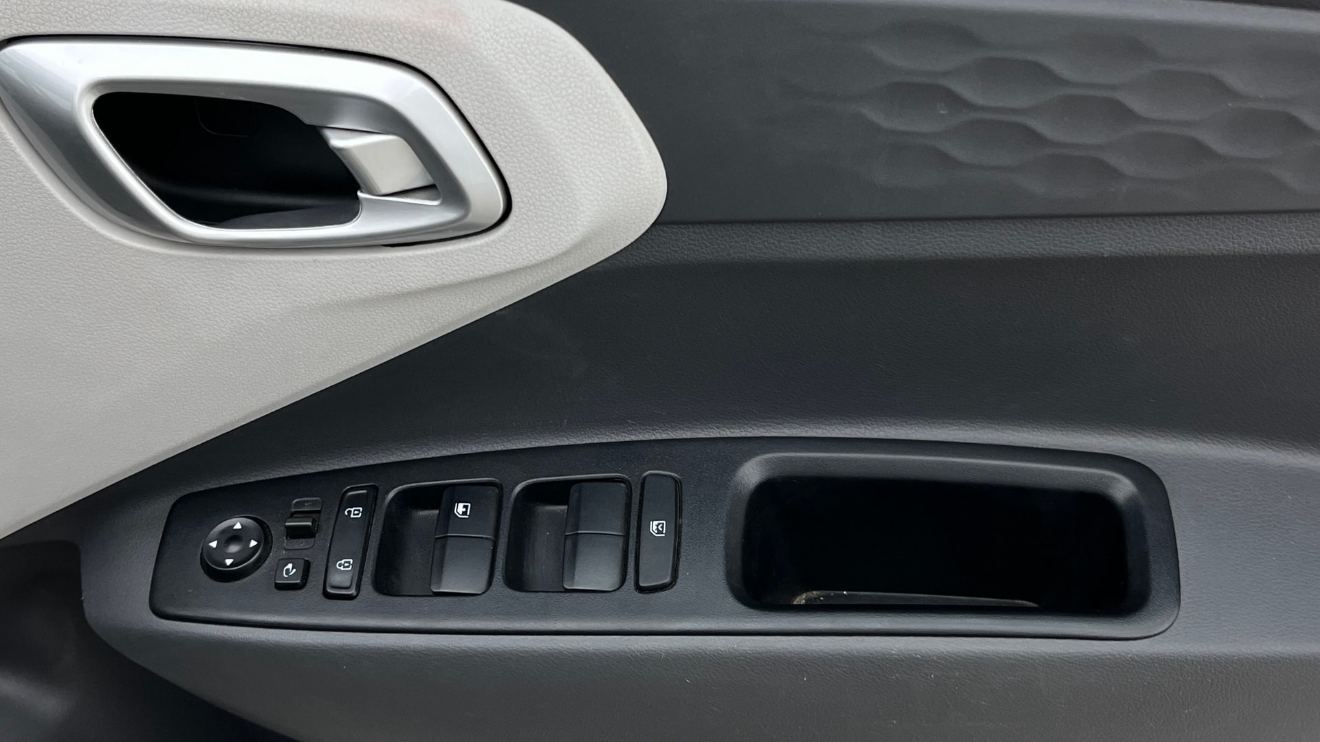 View 2024 Hyundai Grand i10 Nios Asta Petrol Image 39 Used 2024 Hyundai Grand i10 Nios Asta Petrol Image 39