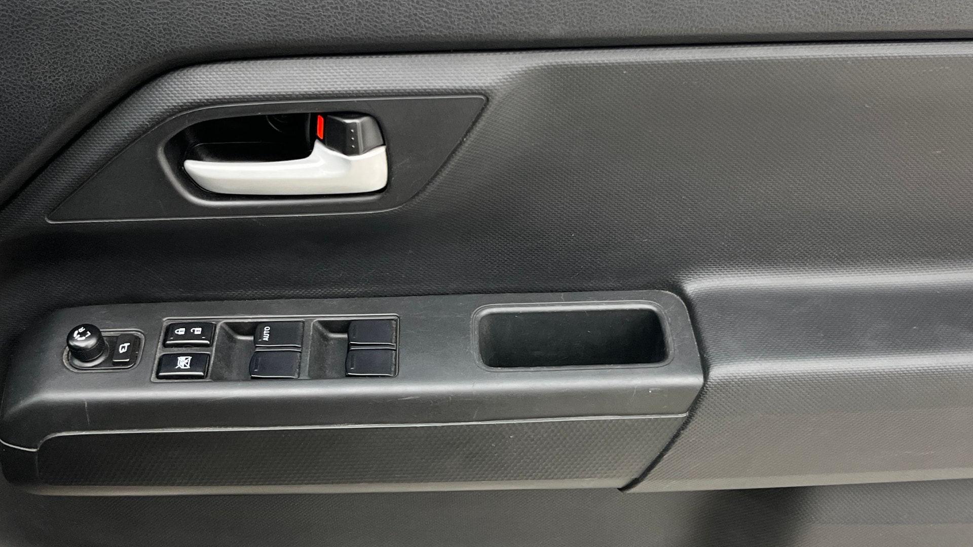 View 2023 Maruti Suzuki 1000 Base Variant Image 33 Used 2023 Maruti Suzuki 1000 Base Variant Image 33
