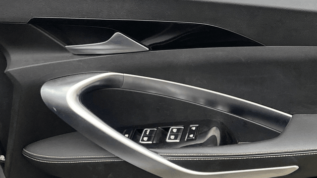 View MG Hector Image 39 Used MG Hector Image 39