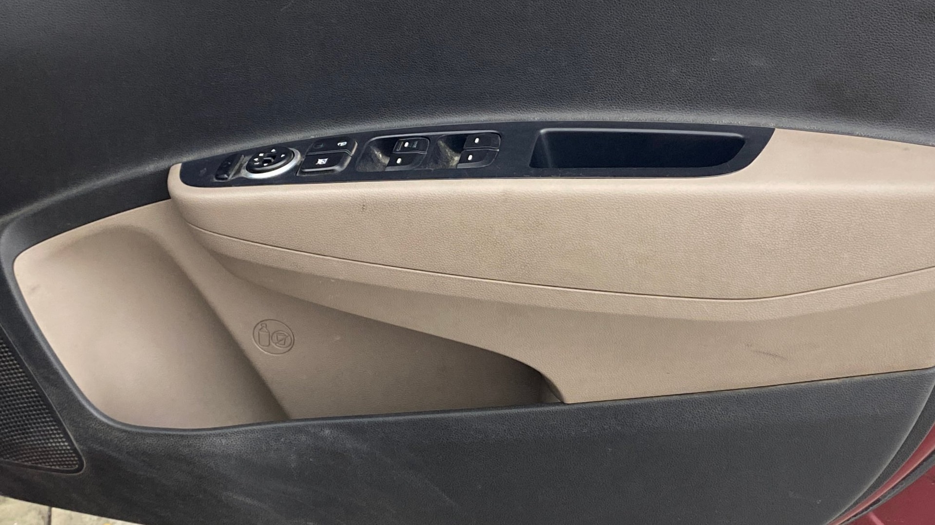 View 2015 Hyundai Grand i10 Sportz 1.2 Kappa Image 32 Used 2015 Hyundai Grand i10 Sportz 1.2 Kappa Image 32