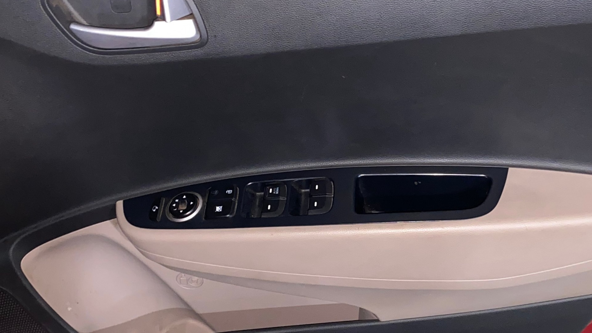 View 2018 Hyundai Grand i10 Sportz 1.2 Kappa Image 33 Used 2018 Hyundai Grand i10 Sportz 1.2 Kappa Image 33